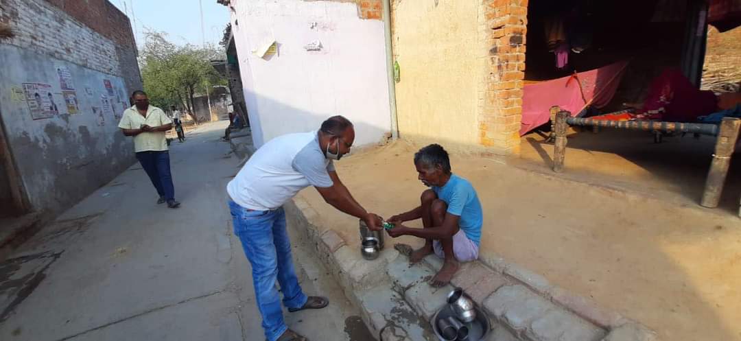 Bande Bharats Medicine Distribution Program in Rural Areas Affected By Corona